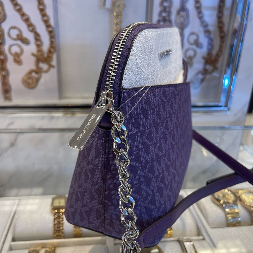 MICHAEL KORS Jet Set Travel Color-Block Signature Logo Crossbody Bag
Dark Purple - Picture 15 of 16
